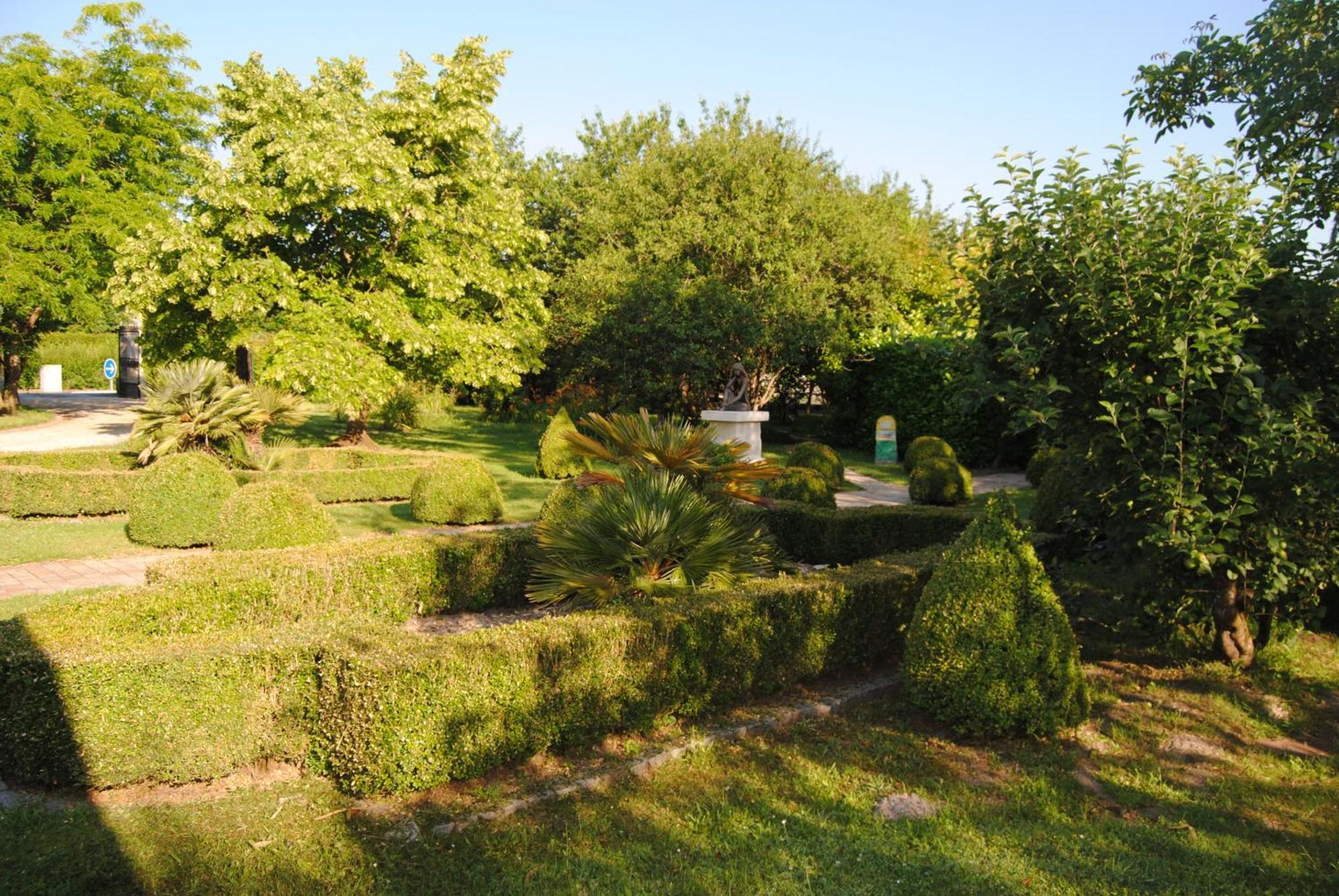 Les Insolites Du Grand Logis Marchais  객실 사진
